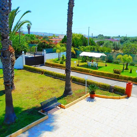 In Siracusa With Private Pool Ferienhaus